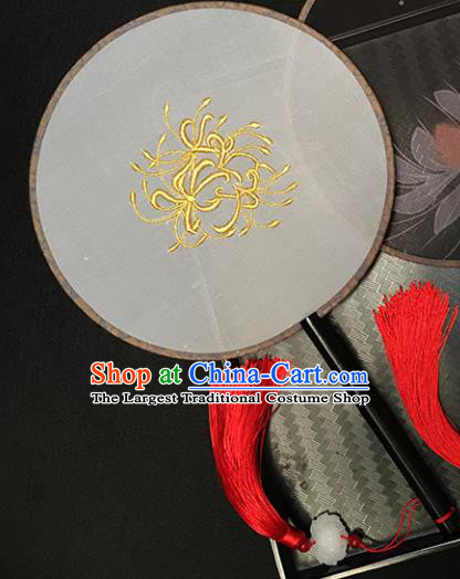 Chinese Handmade Classical Palace Fans Traditional Embroidered White Silk Round Fan for Women