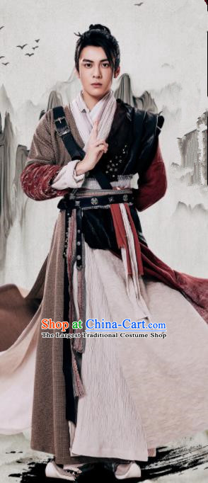 Chinese Ancient Yuan Dynasty Swordsman Zhang Wuji Relying on Heaven to Slaughter Dragons Historical Costume for Men