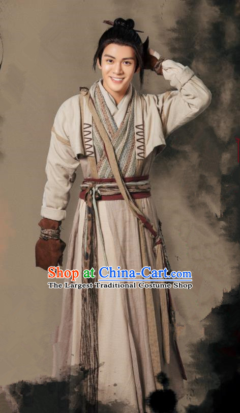 Chinese Ancient Drama Heavenly Sword Dragon Slaying Saber Swordsman Zhang Wuji Historical Costume for Men