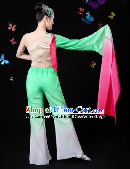 Traditional Chinese Yangko Group Dance Green Clothing Folk Dance Fan Dance Stage Performance Costume for Women