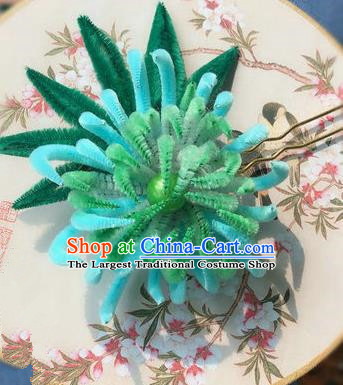 Traditional Chinese Ancient Qing Dynasty Light Blue Velvet Chrysanthemum Hairpins Handmade Palace Hair Accessories for Women
