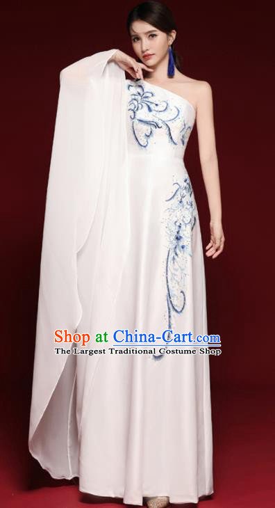 Chinese National Catwalks Costume Embroidered White Cheongsam Traditional Tang Suit Qipao Dress for Women