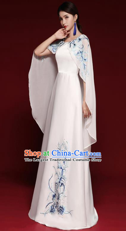 Chinese National Catwalks Embroidered White Cheongsam Costume Traditional Tang Suit Qipao Dress for Women