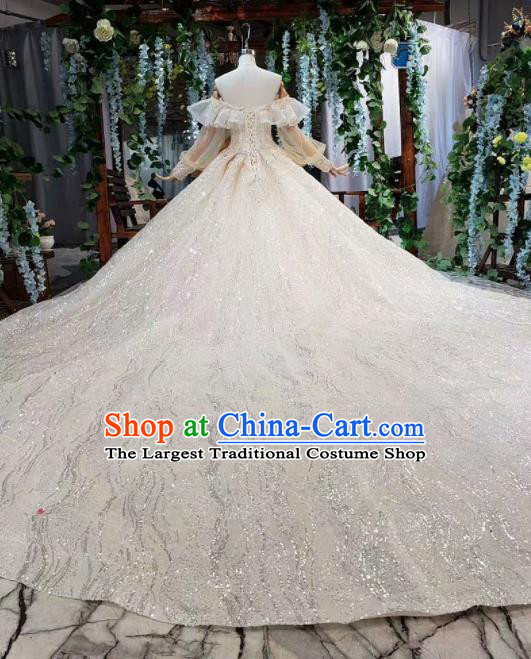 Top Grade Customize Bride Embroidered Off Shoulder Trailing Full Dress Court Princess Wedding Costume for Women