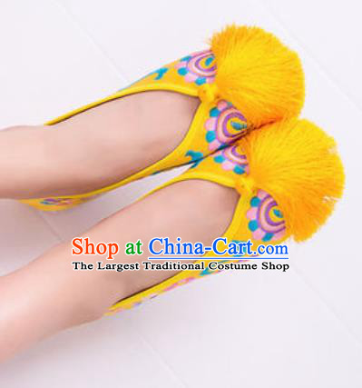 Chinese Traditional Opera Shoes Wedding Yellow Shoes Hanfu Princess Shoes Embroidered Shoes for Women