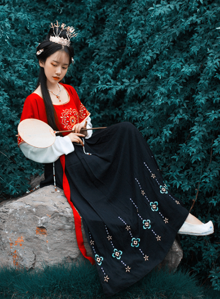 Chinese Traditional Classical Dance Hanfu Dress Ancient Tang Dynasty Court Lady Embroidered Historical Costume for Women