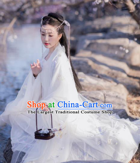 Chinese Ancient Tang Dynasty Princess White Hanfu Dress Traditional Court Lady Embroidered Replica Costume for Women