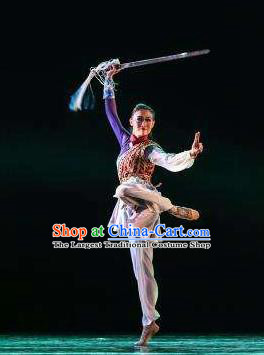 Beautiful Chinese Dance Yue Nv Ling Feng Swords Dance Costume Traditional Classical Dance Dress for Women