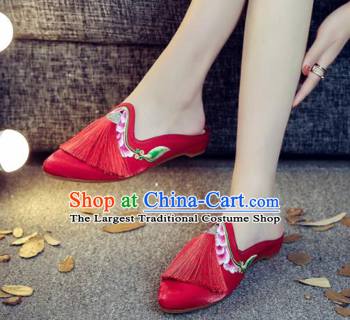 Asian Chinese National Embroidered Red Satin Shoes Classical Dance Shoes Traditional Hanfu Shoes for Women
