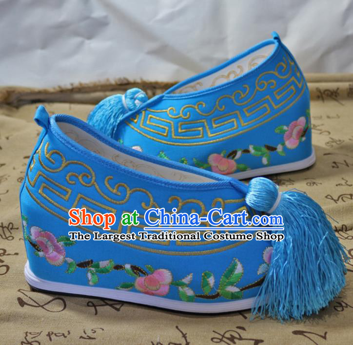 Asian Chinese Traditional Beijing Opera Blue Embroidered Shoes Ancient Princess Shoes Hanfu Shoes for Women