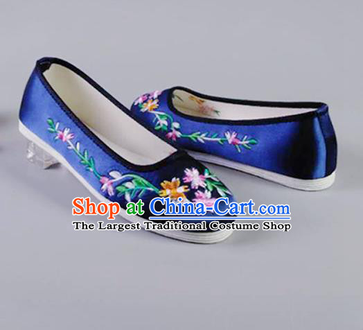 Asian Chinese National Royalblue Satin Shoes Ancient Princess Embroidered Shoes Traditional Hanfu Shoes for Women