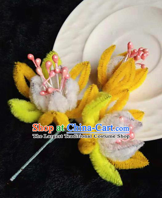 Chinese Handmade Qing Dynasty Court Yellow Velvet Forsythia Hairpins Traditional Ancient Hanfu Hair Accessories for Women