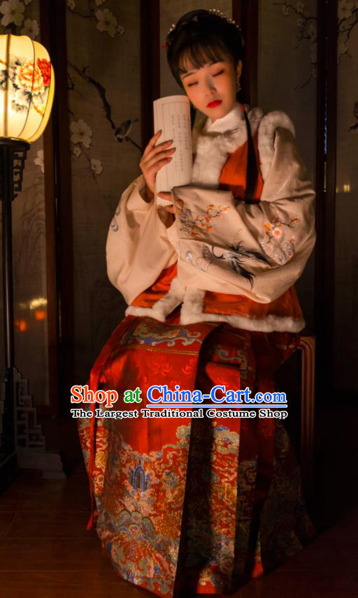 Chinese Drama Ancient Nobility Lady Red Horse Face Skirt Traditional Ming Dynasty Court Dress for Women