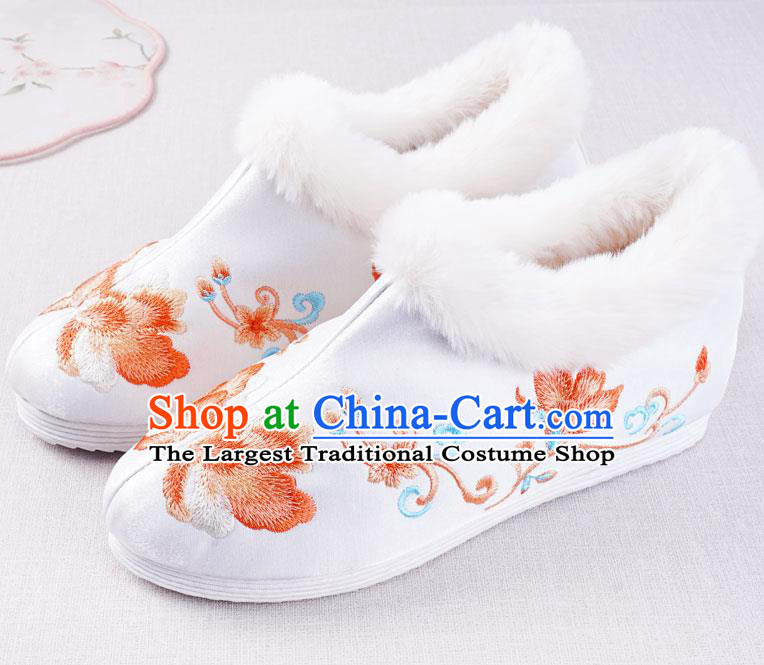 Chinese Handmade Winter Embroidered White Boots Traditional Hanfu Shoes National Shoes for Women