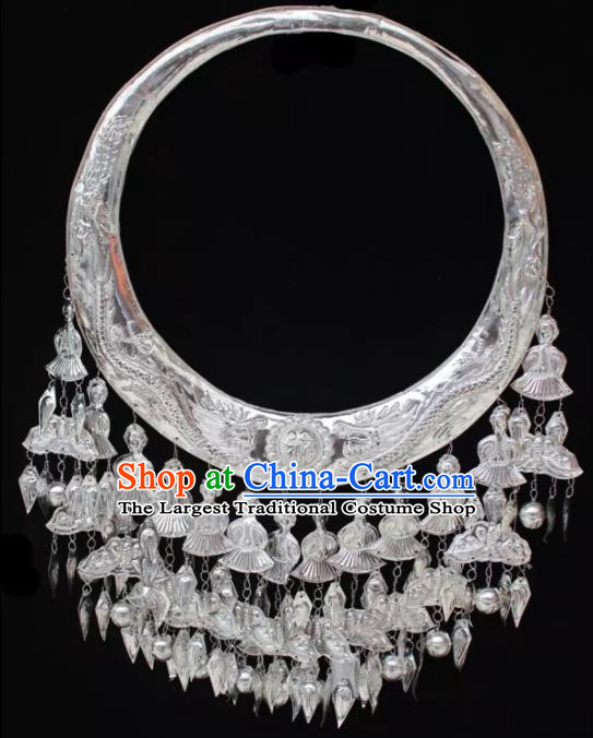 Chinese Handmade Traditional Miao Nationality Silver Carving Dragons Necklace Ethnic Wedding Bride Accessories for Women