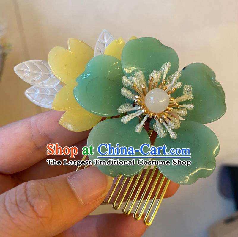 Chinese Ancient Palace Lady Green Plum Blossom Hairpins Hair Accessories Handmade Plastic Flowers Hair Comb