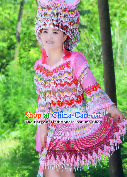 China Nationality Pink Blouse and Short Skirt Yi Minority Folk Dance Clothing Ethnic Women Apparels and Headdress