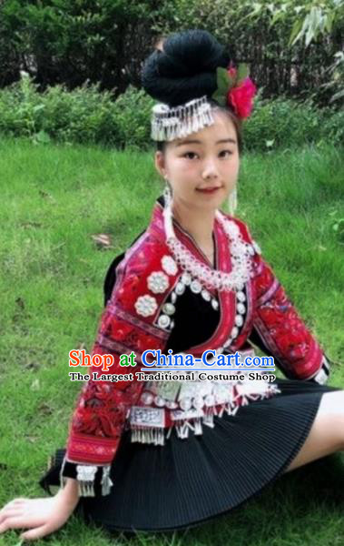 China Tujia Minority Female Embroidered Blouse and Black Short Skirt Traditional Ethnic Festival Apparels with Hair Accessories