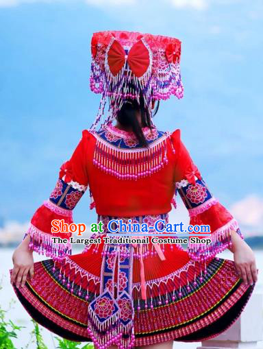 Traditional Yunnan Minority Clothing China Yao Ethnic Bride Clothing Red Short Dress and Headwear
