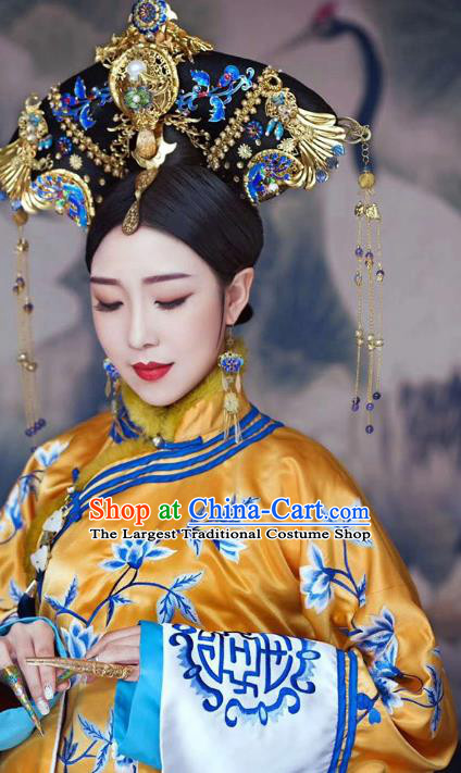 Chinese Ancient Manchu Empress Embroidered Golden Dress Traditional Qing Dynasty Queen Costumes and Headwear Complete Set