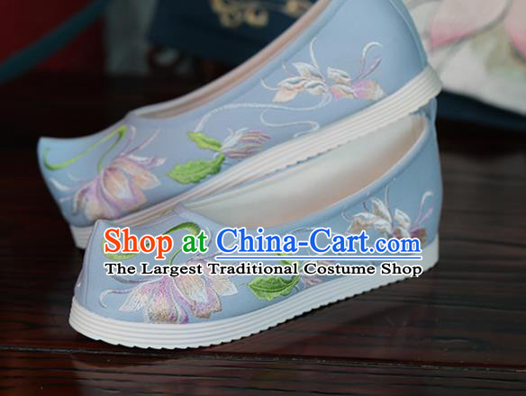 China Princess Shoes Women Shoes Handmade Hanfu Shoes Light Blue Cloth Shoes Embroidered Epiphyllum Shoes