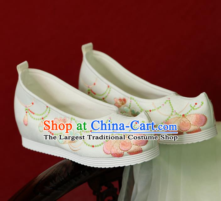 China Women Shoes Hanfu Shoes Embroidered Shoes Handmade White Cloth Shoes Tang Dynasty Princess Shoes