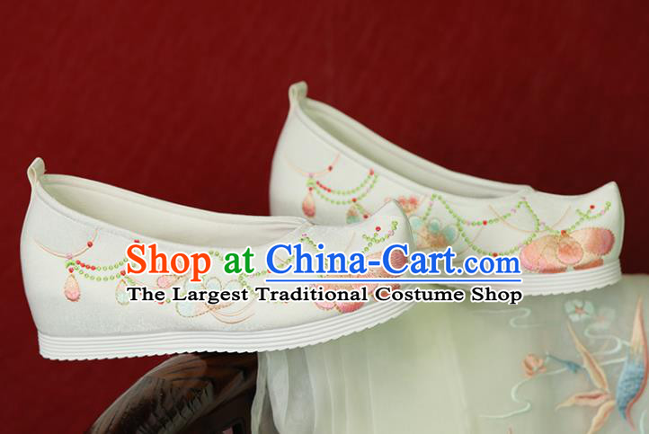 China Women Shoes Hanfu Shoes Embroidered Shoes Handmade White Cloth Shoes Tang Dynasty Princess Shoes