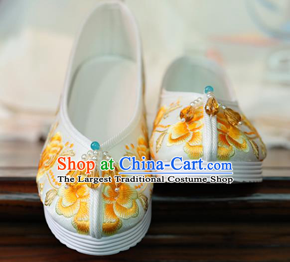 China Handmade Beijing Shoes Embroidered Peony Shoes Hanfu Pearls Shoes Princess Shoes