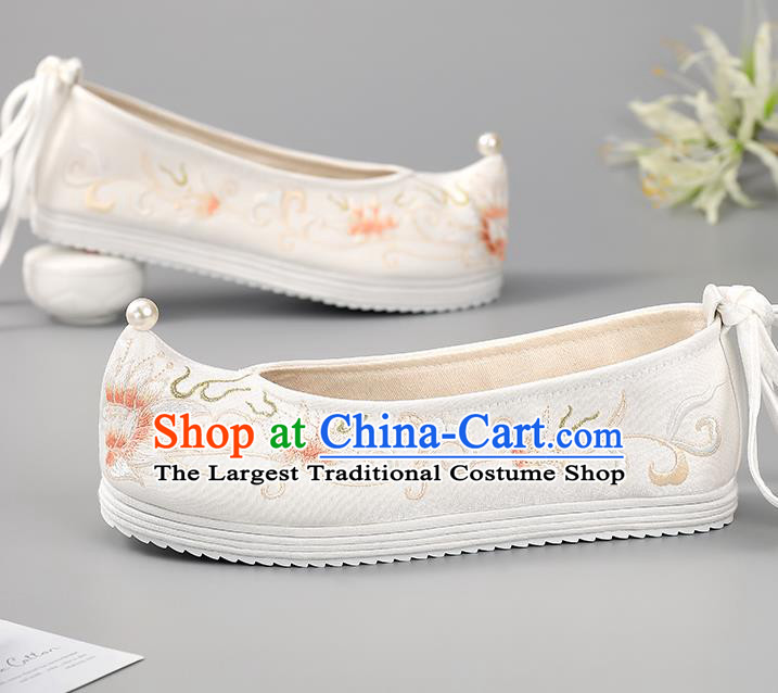 China Princess Shoes Ming Dynasty Shoes Traditional Hanfu Shoes Cloth Shoes Embroidered Shoes Pearls Shoes