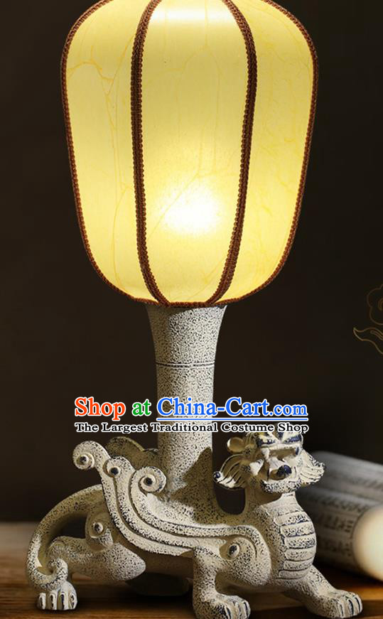 China Handmade Palace Lantern Traditional Home Decorations Table Lamp Stone Carving Tiger Desk Lanterns