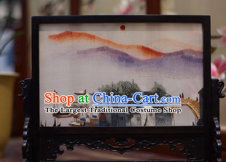 China Traditional Boats Painting Wood Desk Screen Hand Suzhou Embroidery Craft Embroidered Table Screen