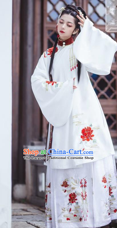 China Ancient Noble Female Hanfu Dress Traditional Ming Dynasty Royal Princess Historical Costumes White Gown and Skirt Full Set