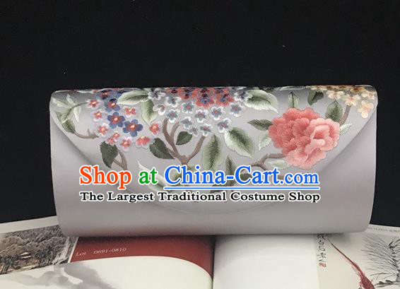 Handmade China Traditional Suzhou Embroidery Hydrangea Clutch Bag Accessories Cheongsam Gray Silk Handbag