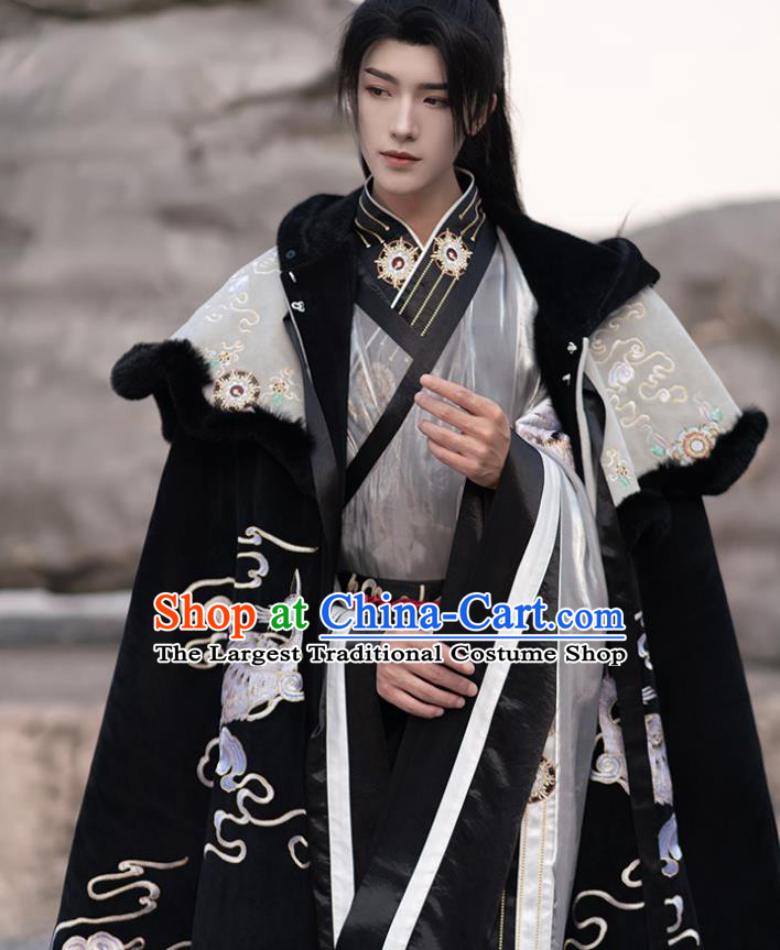 China Ancient Swordsman Cape Costume Traditional Ming Dynasty Noble Childe Embroidered Black Woolen Cloak for Men