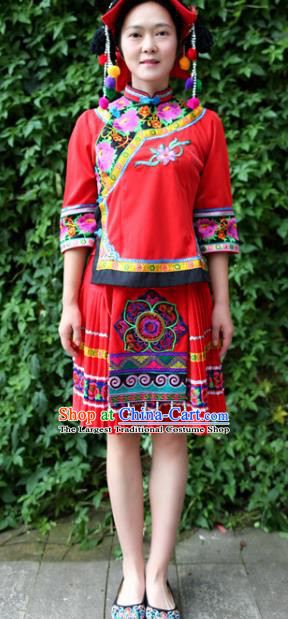 China Traditional Yi Nationality Clothing Ethnic Women Folk Dance Red Blouse and Short Pleated Skirt Custom Fashion