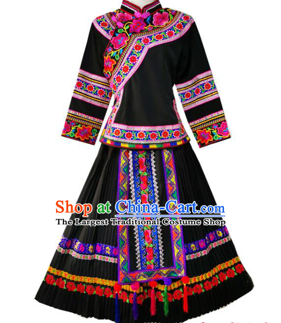 China Guizhou Puyi Ethnic Women Clothing Traditional Bouyei Nationality Folk Dance Black Blouse and Long Skirt with Hat