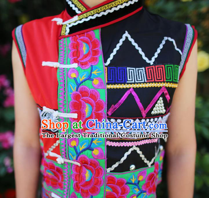 China Ethnic Traditional Embroidered Uniforms Yunnan Jingpo Nationality Black Blouse and Short Skirt with Headwear