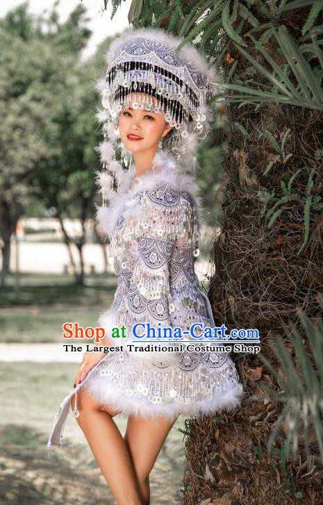 Top Quality China Miao Minority Clothing Photography Yunnan Ethnic White Short Dress With Headwear