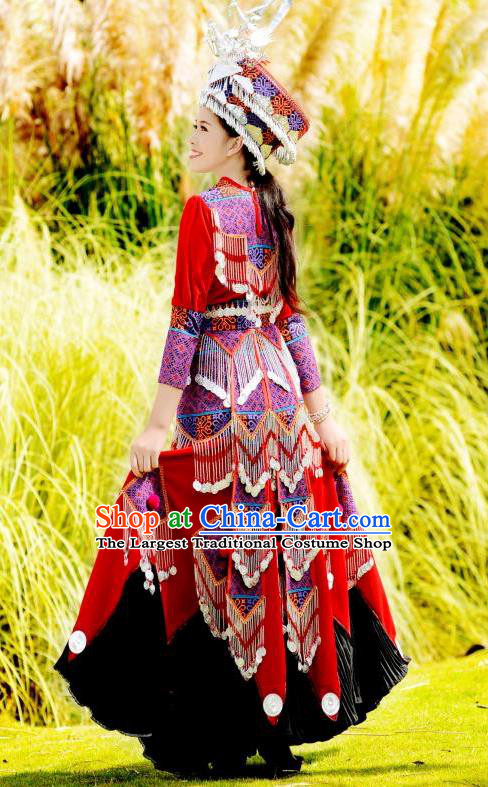 China Yi Ethnic Wedding Apparels Festival Women Red Dress Yunnan Minority Celebration Clothing Folk Dance Costumes and Headdress