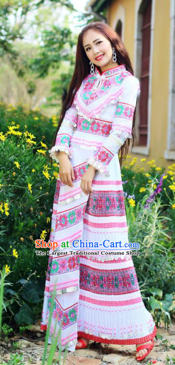 China Yao Minority Stage Performance Long Dress Traditional Ethnic Folk Dance Apparels Nationality Wedding Bride Costumes and Headdress