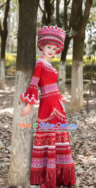 China Ethnic Festival Folk Dance Red Dress Guizhou Miao Minority Celebration Clothing and Hat