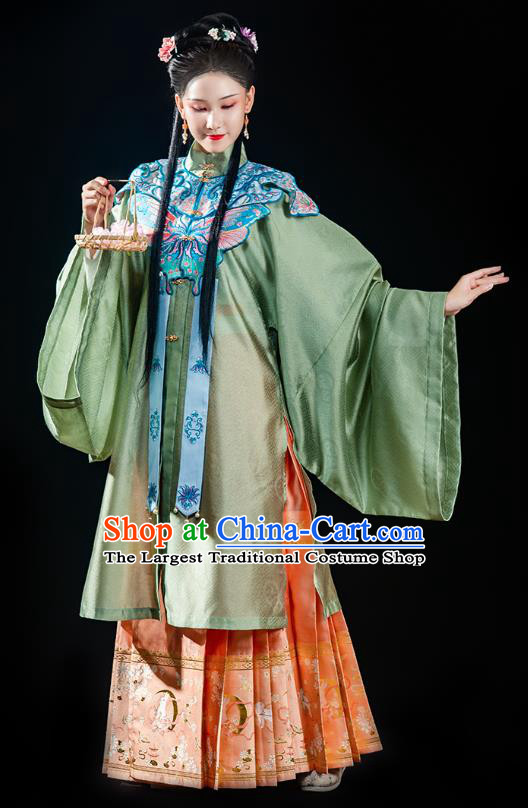 China Ancient Noble Woman Hanfu Dress Traditional Ming Dynasty Palace Lady Historical Clothing
