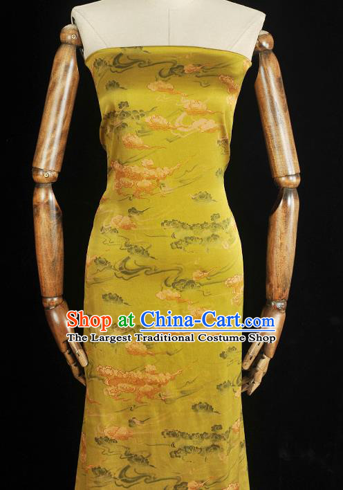 Chinese Cheongsam Gambiered Guangdong Gauze Classical Clouds Pattern Silk Material Traditional Light Green Silk Fabric