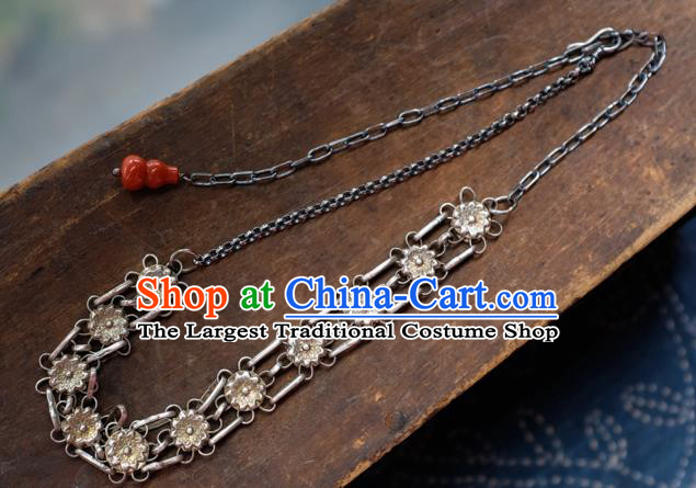 Handmade China Traditional Red Gourd Tassel Necklace Accessories National Women Jewelry Silver Carving Pendant