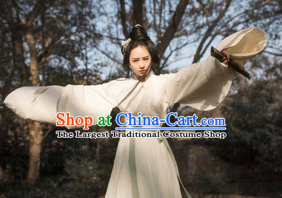 China Traditional Jin Dynasty Female Swordsman Historical Clothing Ancient Noble Beauty White Hanfu Dress