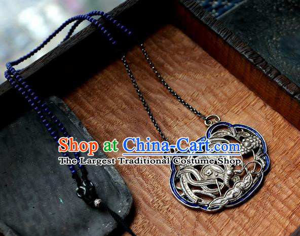 Handmade China Traditional Silver Carving Necklace Pendant National Jewelry Qing Dynasty Blueing Accessories