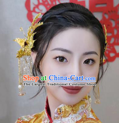 China Traditional Golden Phoenix Hair Crown Wedding Xiuhe Suit Hair Accessories Bride Hairpin Tassel Step Shake