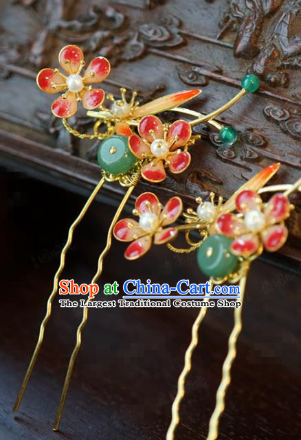 China Traditional Wedding Plum Blossom Hair Stick Xiuhe Suit Hair Accessories Bride Jade Hairpin