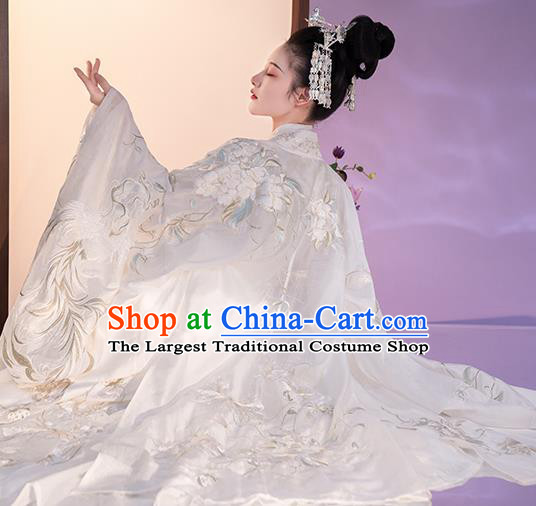 China Jin Dynasty Court Lady Clothing Embroidered White Hanfu Dress Traditional Ancient Imperial Concubine Costume