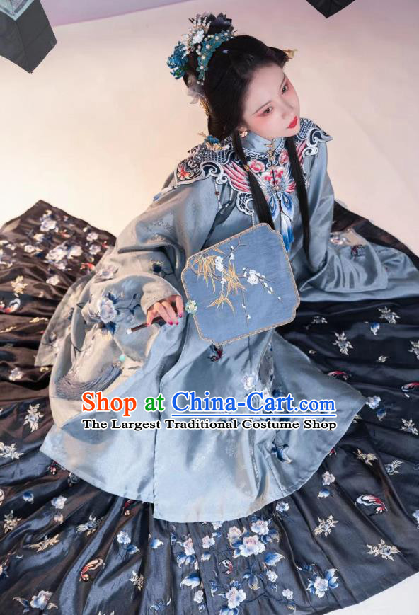 China Ancient Noble Countess Costume Traditional Ming Dynasty Court Woman Embroidered Hanfu Clothing